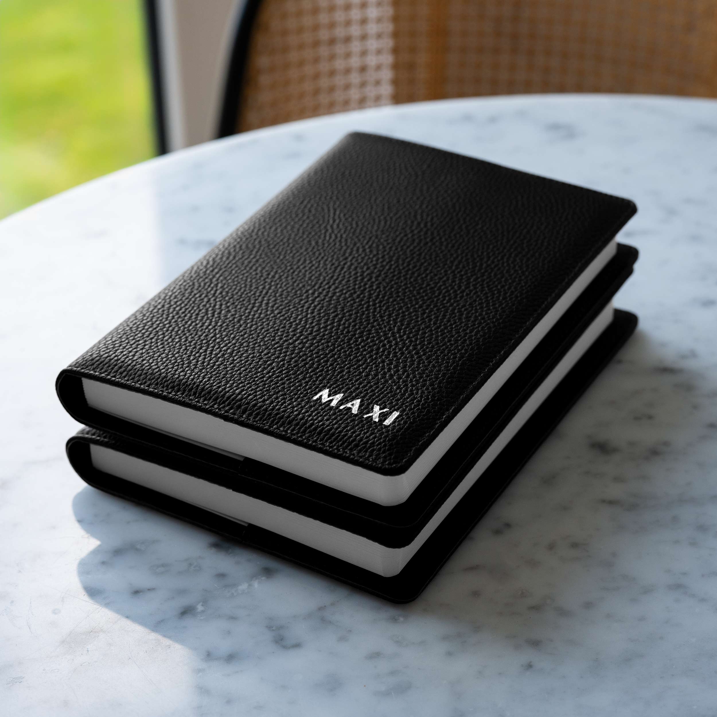 Buchhülle mit individueller Prägung