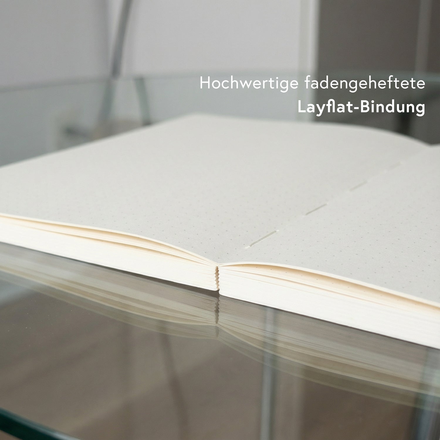 Notizbuch mit Punktraster + Seitenzahlen