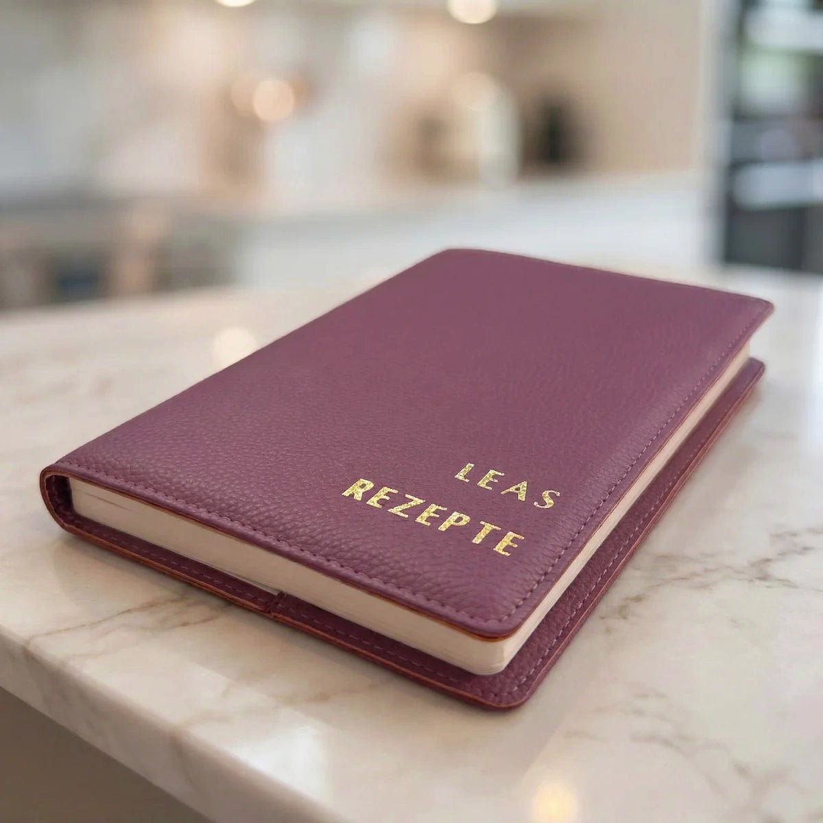 Buchhülle mit horizontaler Prägung