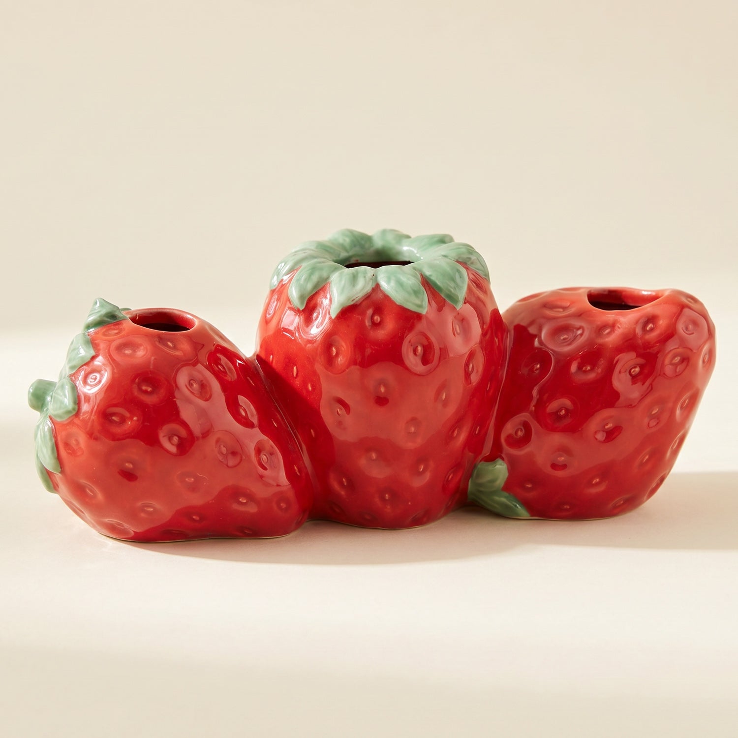 Handbemalte Steingut-Vase »Strawberry Trio«